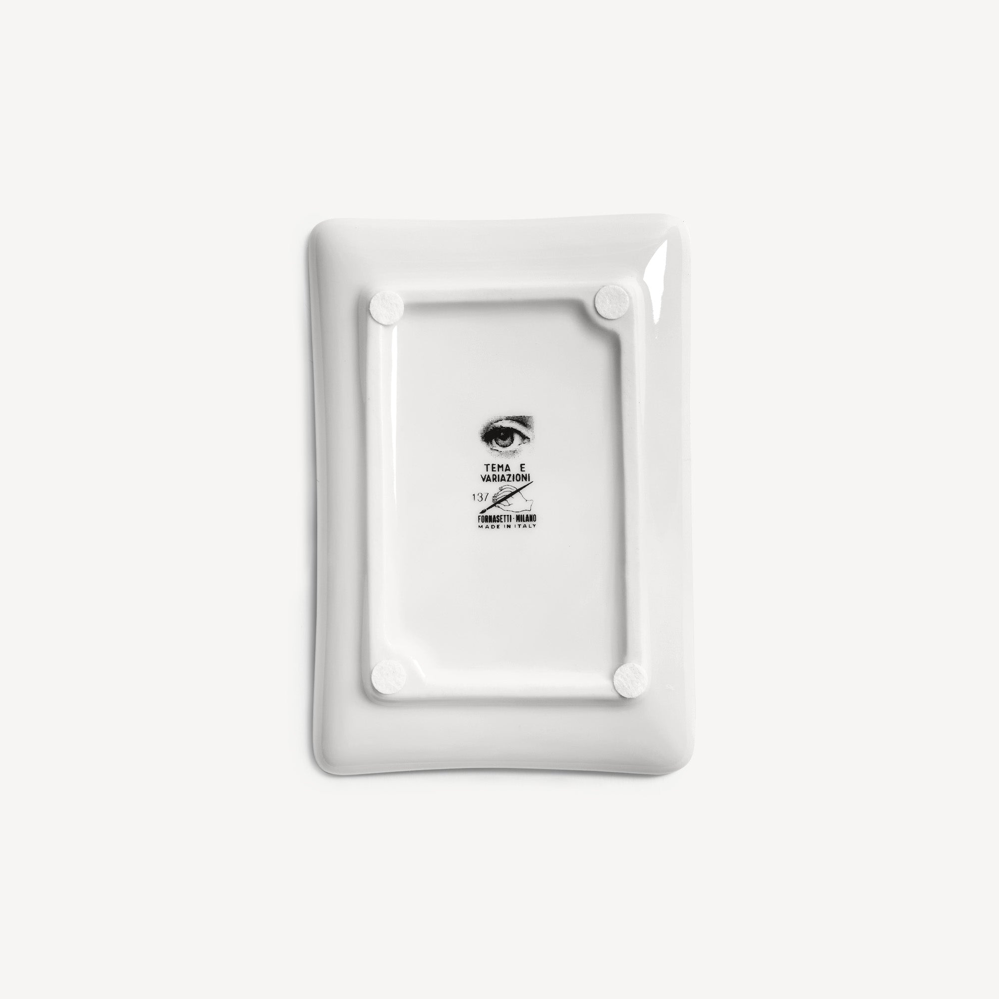 Tema e Variazioni n°137 porcelain ashtray - Black & White