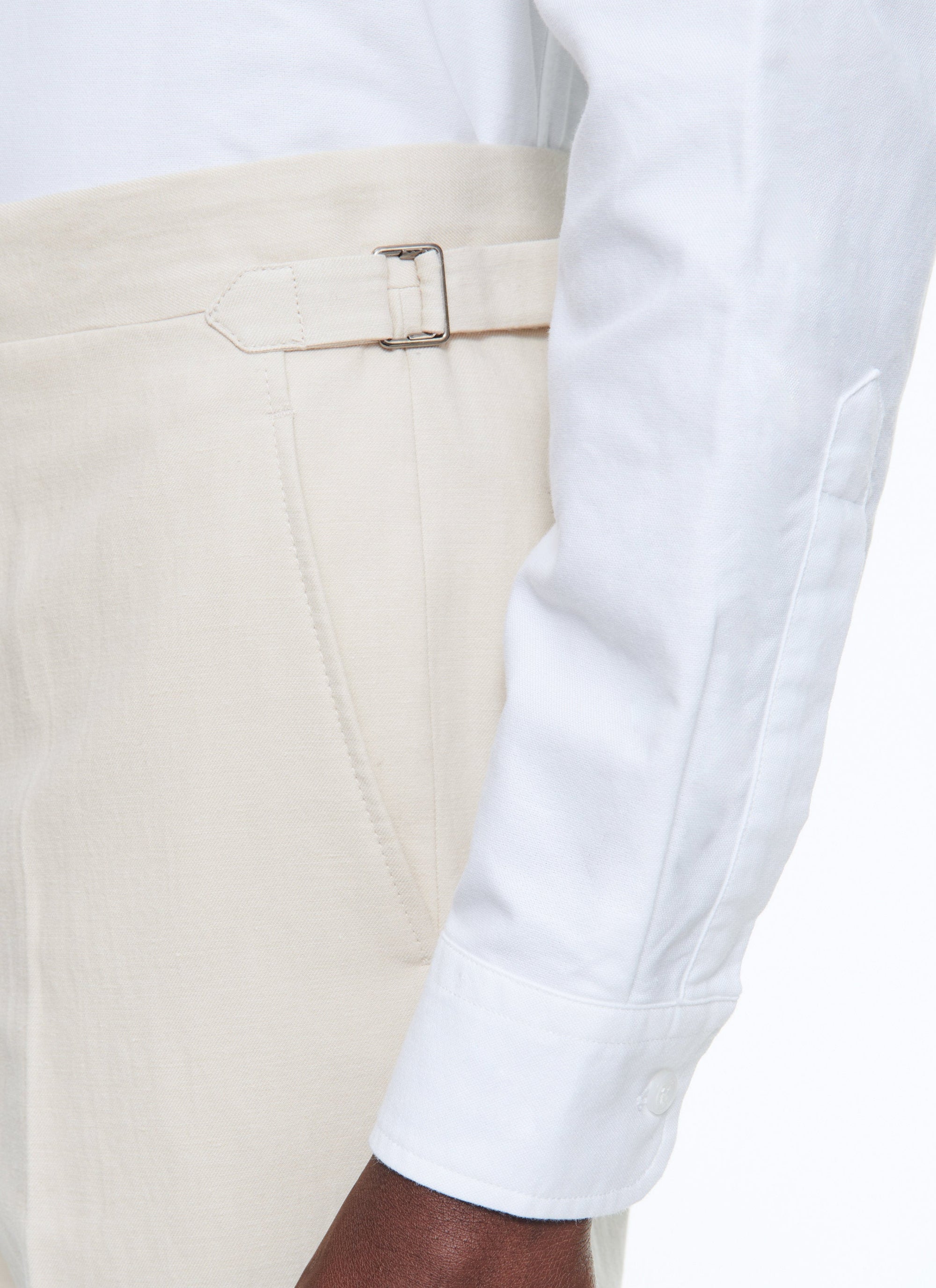 Pantalon de costume ajusté et boutonné en lin mélangé - Grège