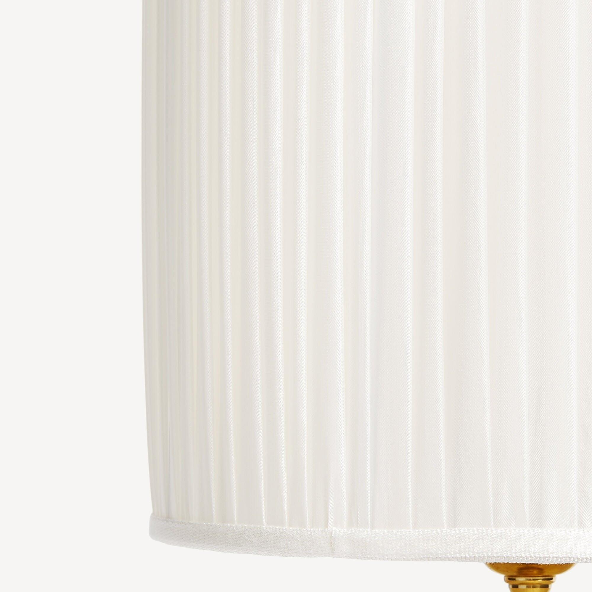 Pleated cylindrical lampshade - White