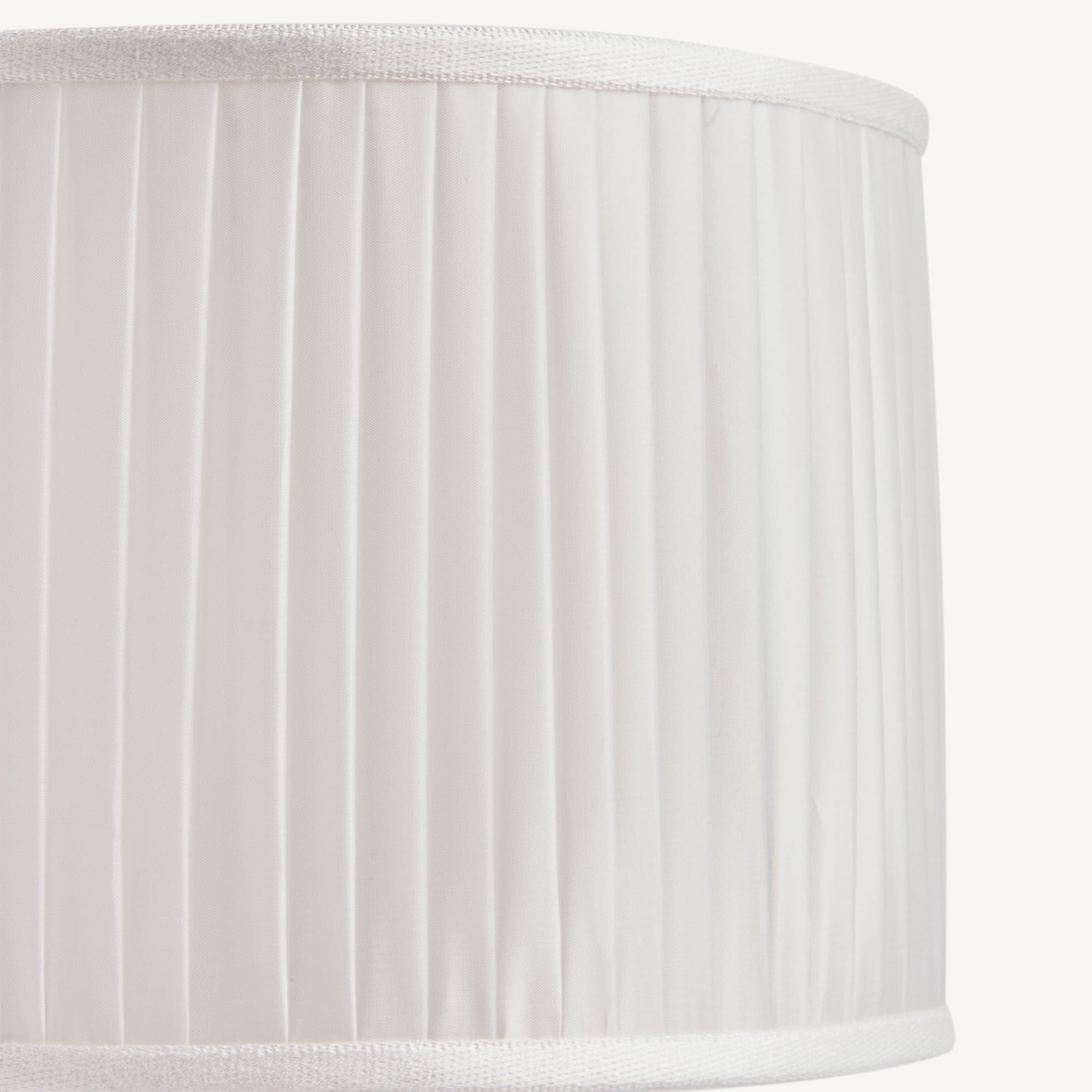 Pleated cylindrical lampshade - Warm white