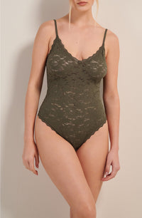 Body string Java en dentelle - Lichen