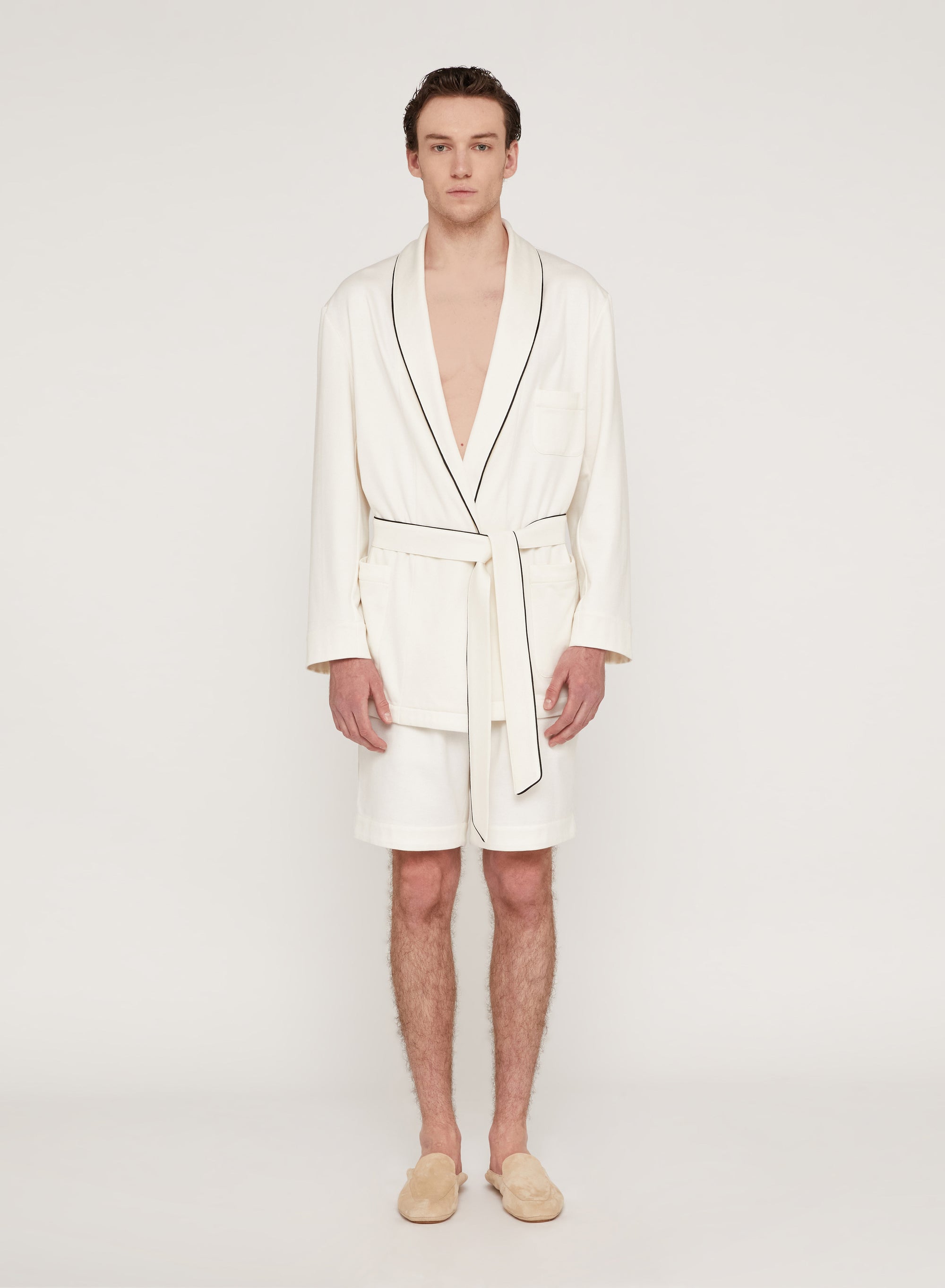 Lana_1QTY // Peignoir court à détail contrastant en soie - Lana