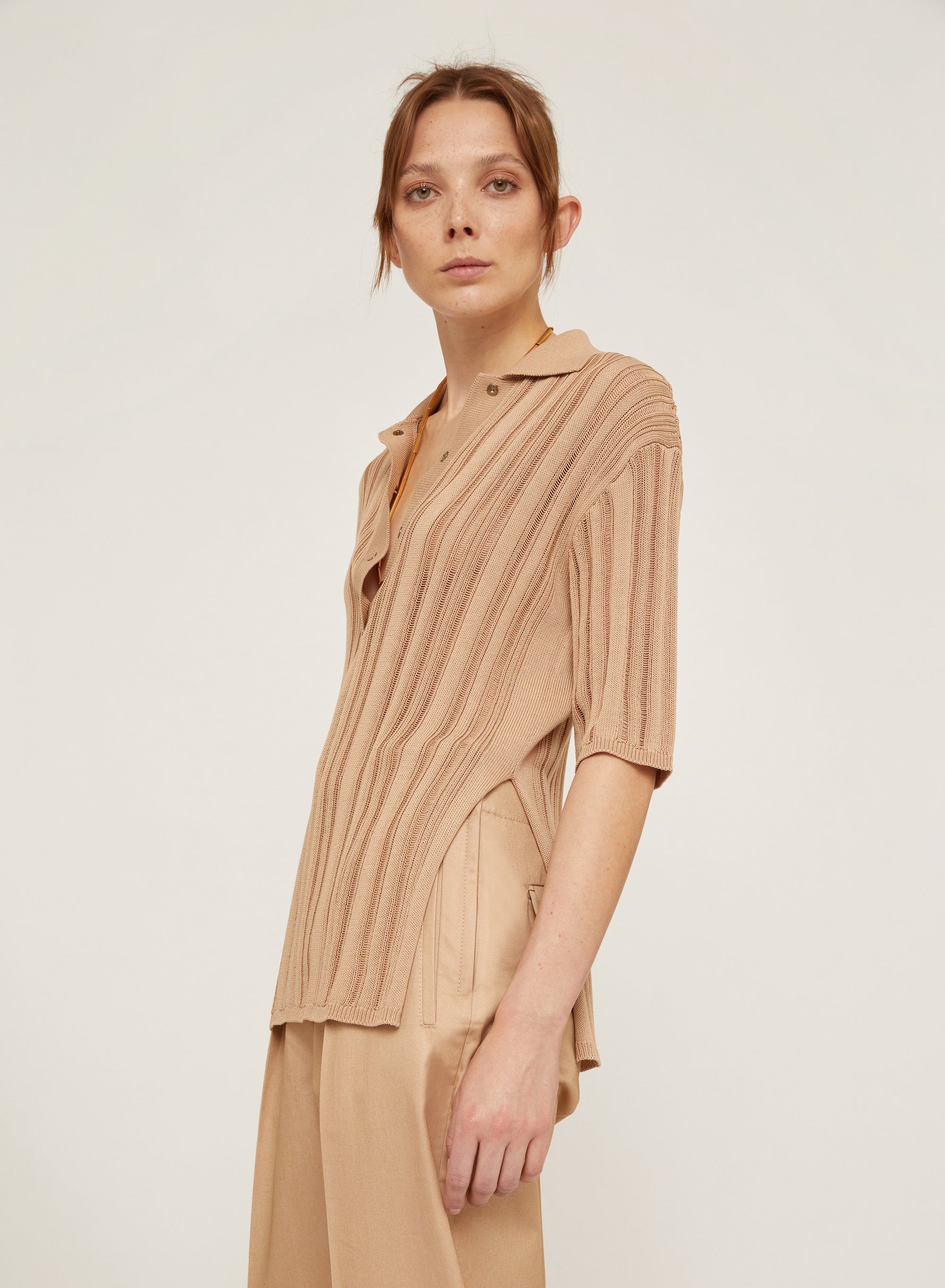 Mou_1QTY // Polo à rayures ajourées et côtelées en soie - Mou