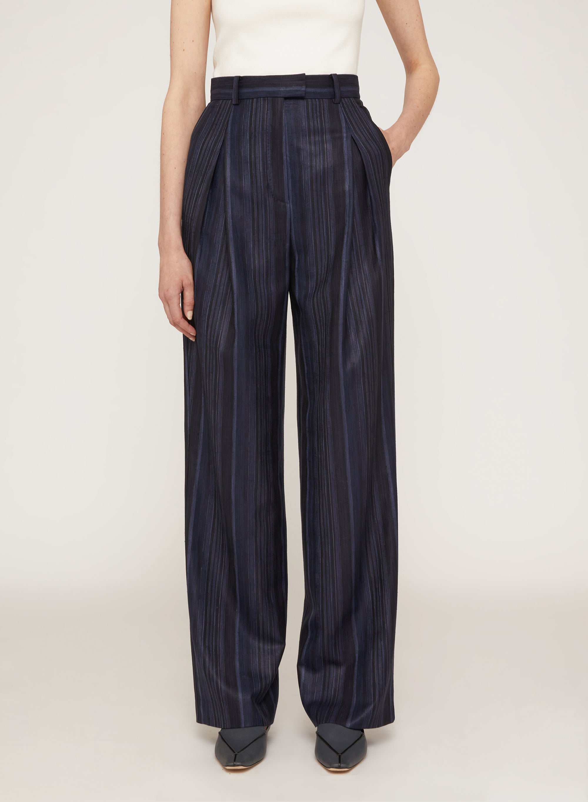 Work Blue_1QTY // Pantalon large à fines rayures en laine - Work Blue