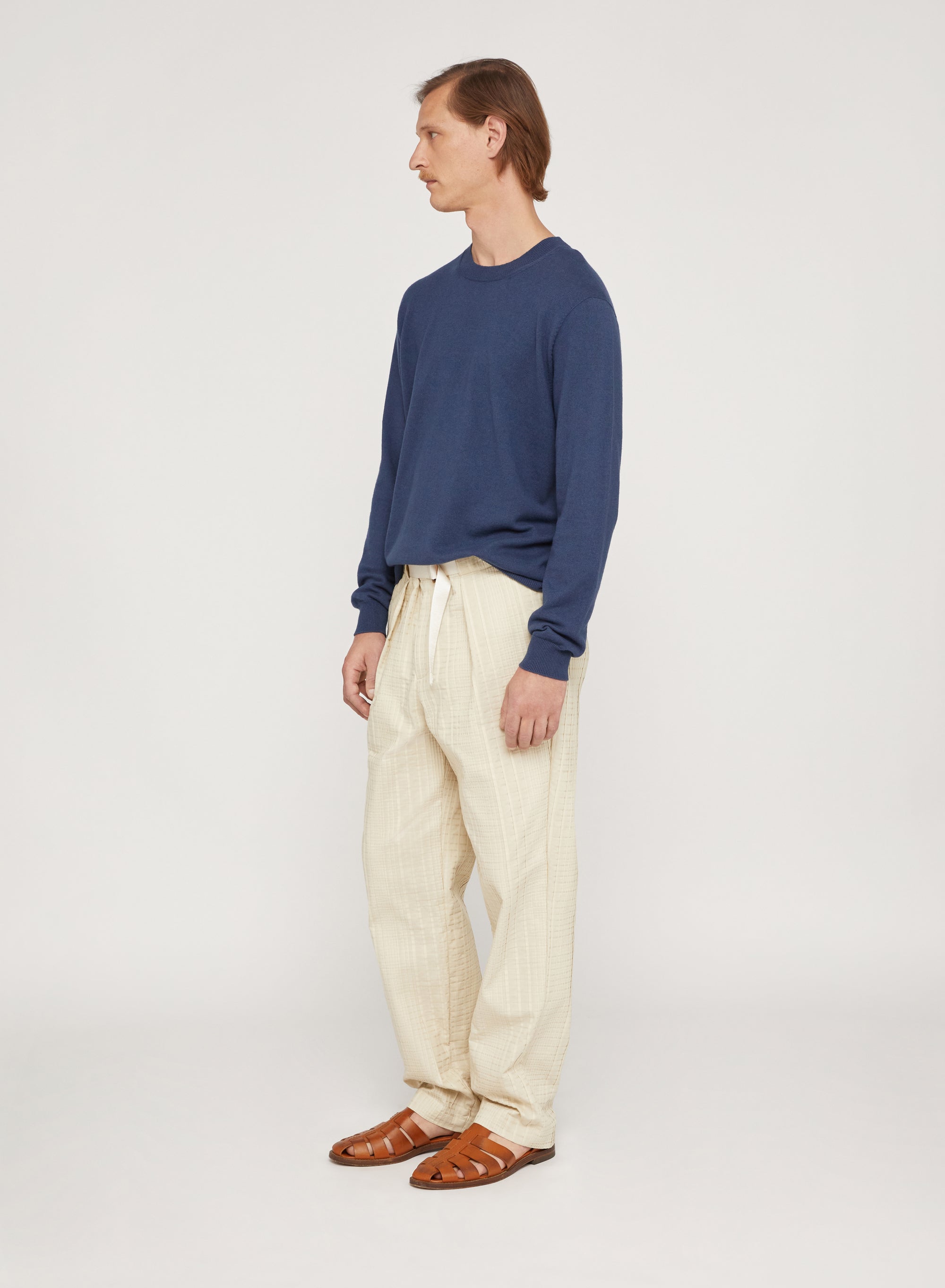 Corda_1QTY // Pantalon ceinturé à fines rayures - Corda