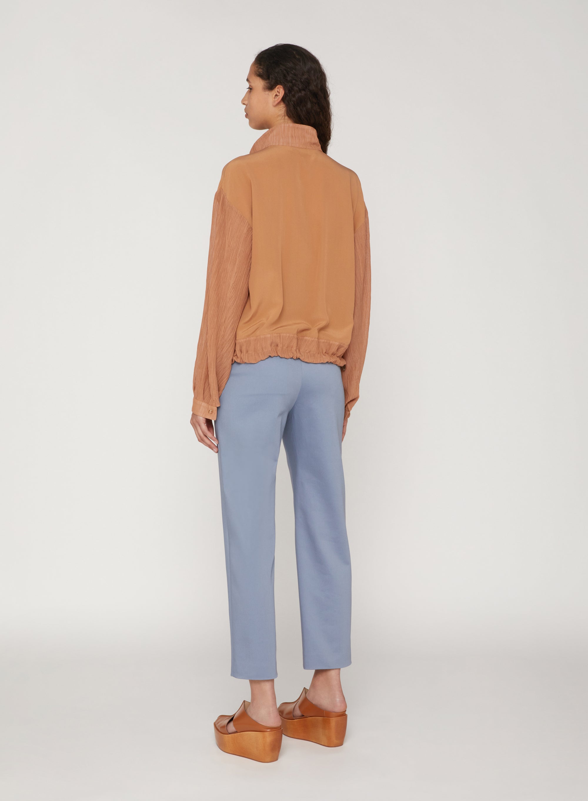 Lion_1QTY // Blouse à empiècements froissés en soie - Lion