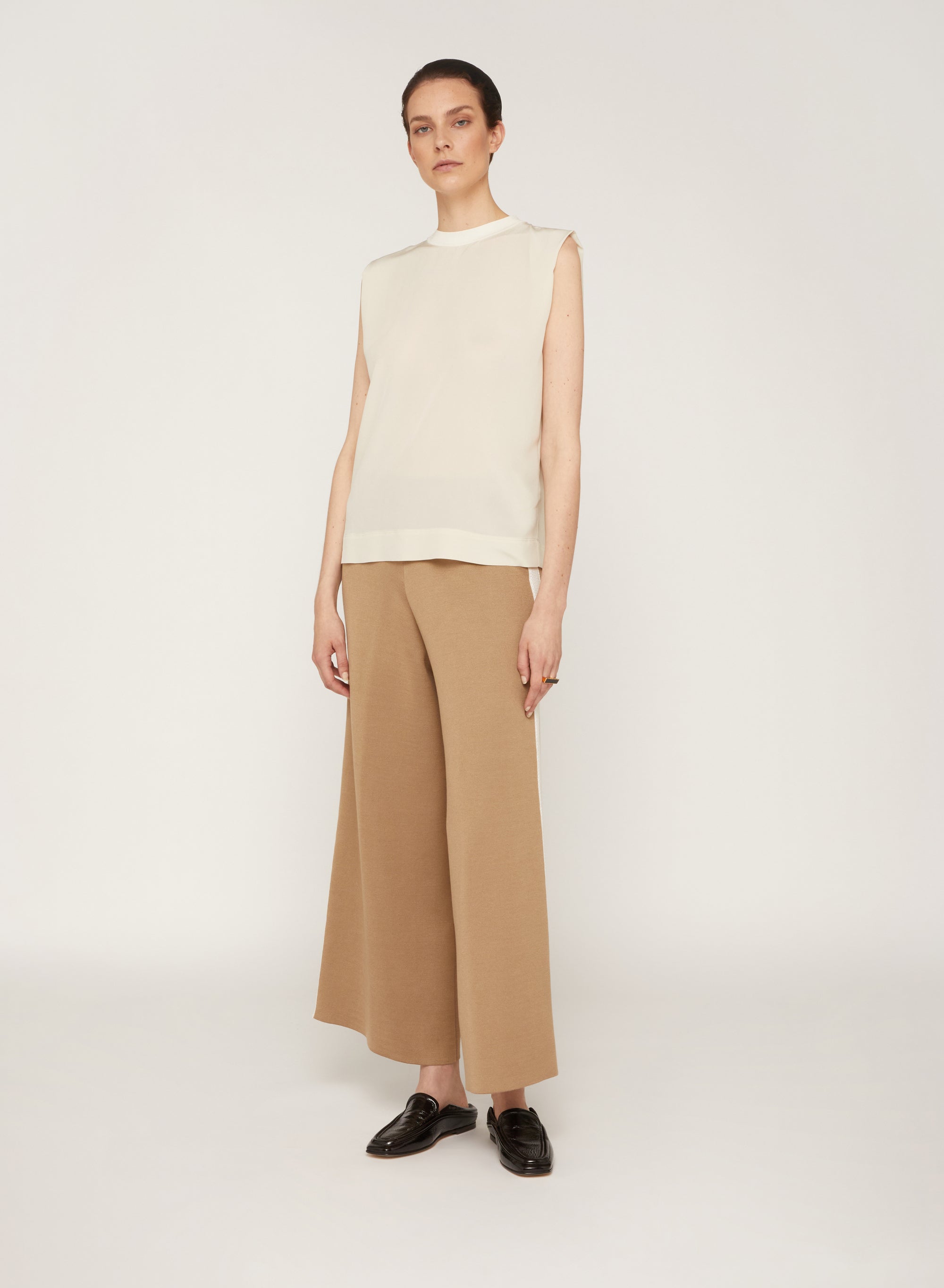 Ice_1QTY // Blouse fluide sans manches en soie - Ice