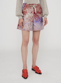 Pervinca_1QTY // Short à motif fleuri abstrait - Pervinca