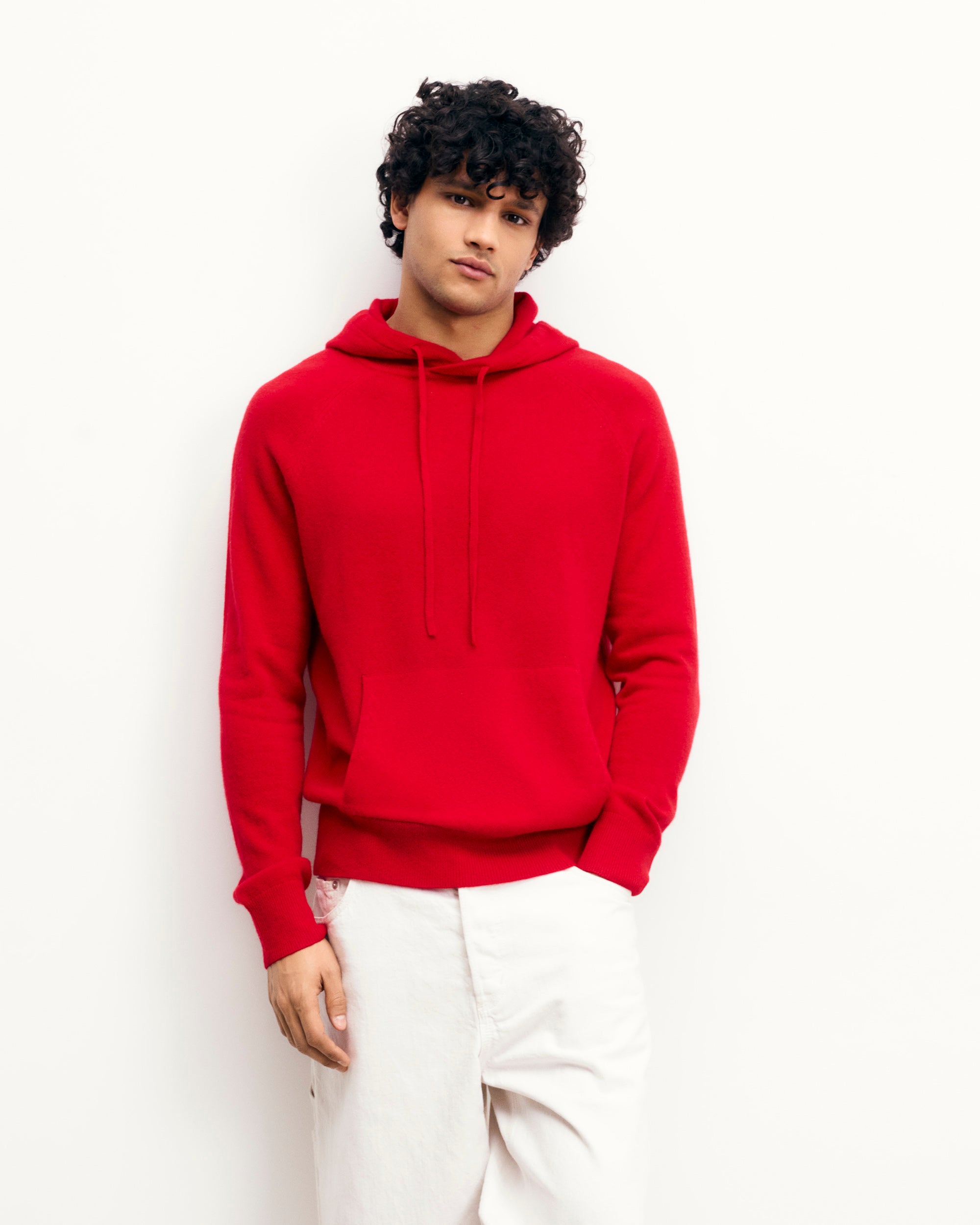 PASSION RED / NEW / QTY : 12 / Pull Hoodie - Passion Red