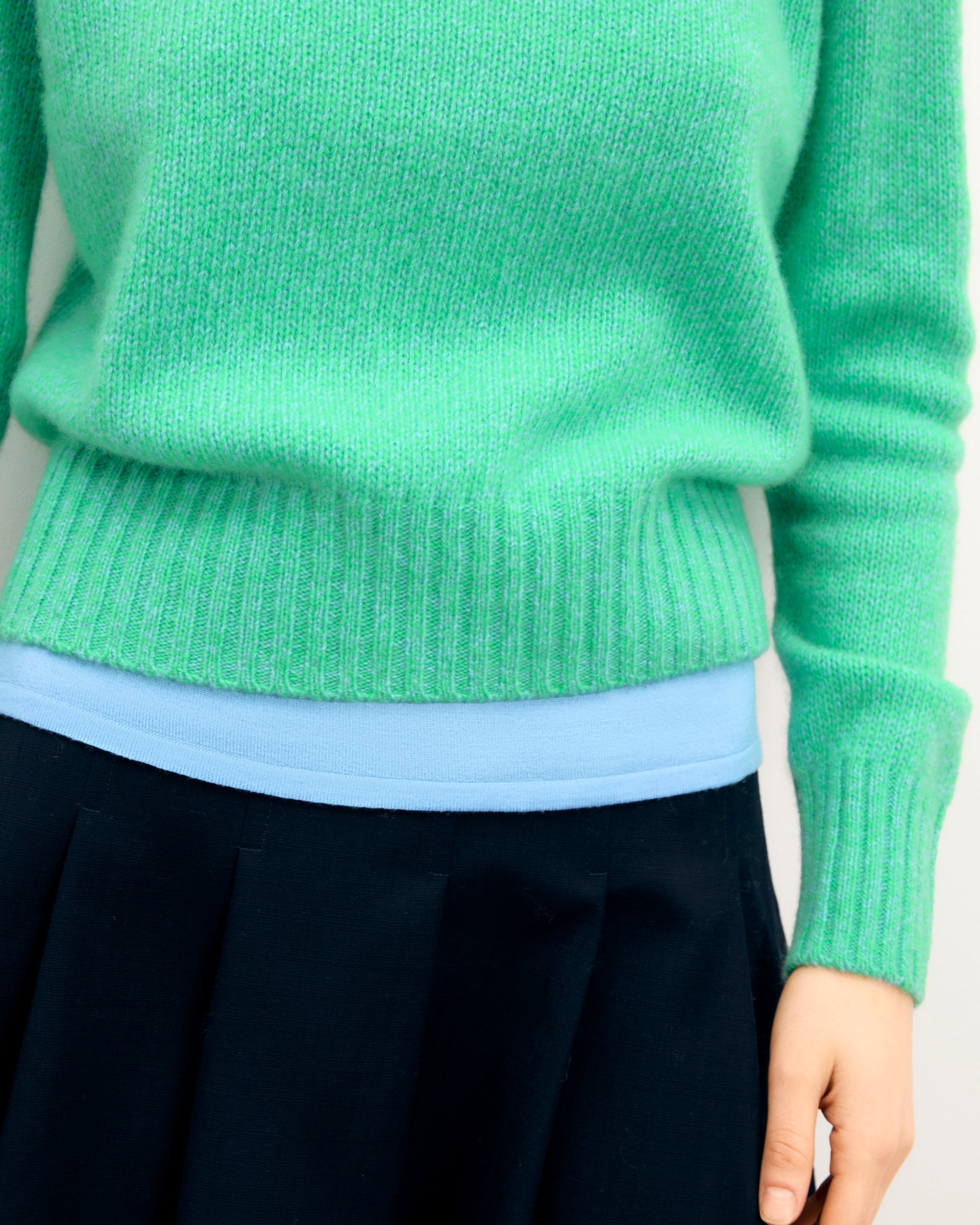 GREEN BLUE MOULINE / NEW / QTY : 8 / Pull Col Rond Court - Green Blue Mouline