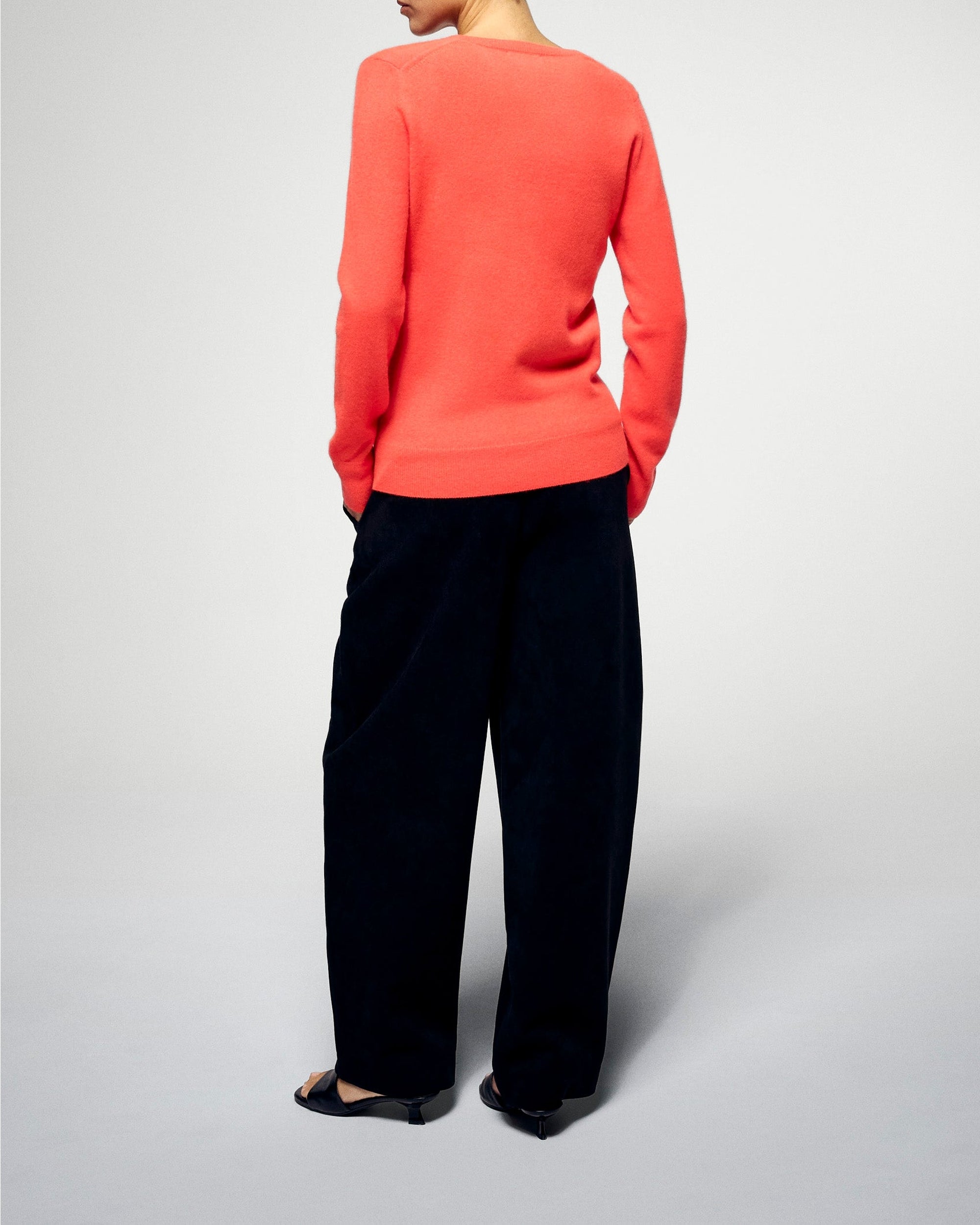 Pull à col V en cachemire - Cosmic Orange