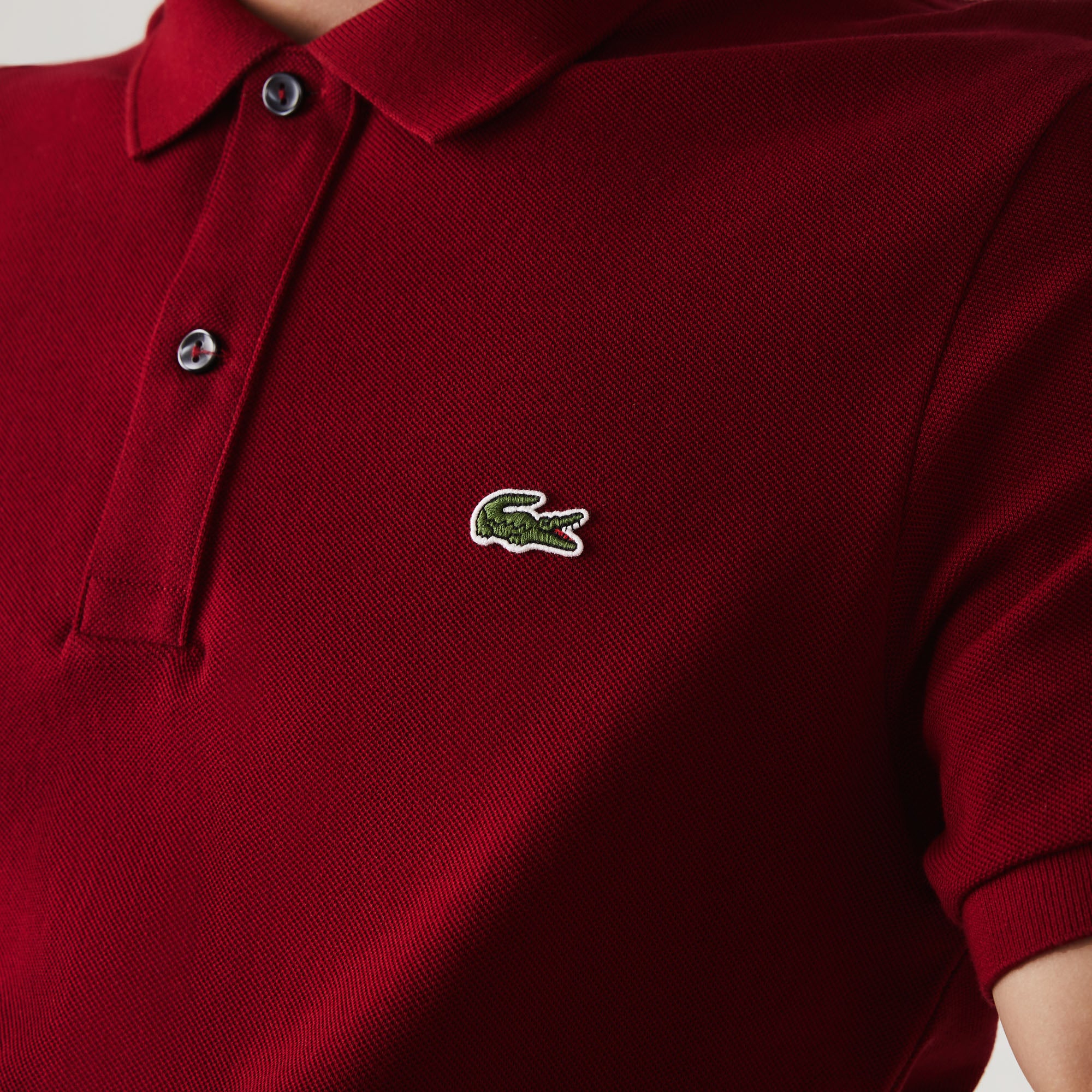 L.12.12 Slim-fit polo shirt in petit piqué - Bordeaux