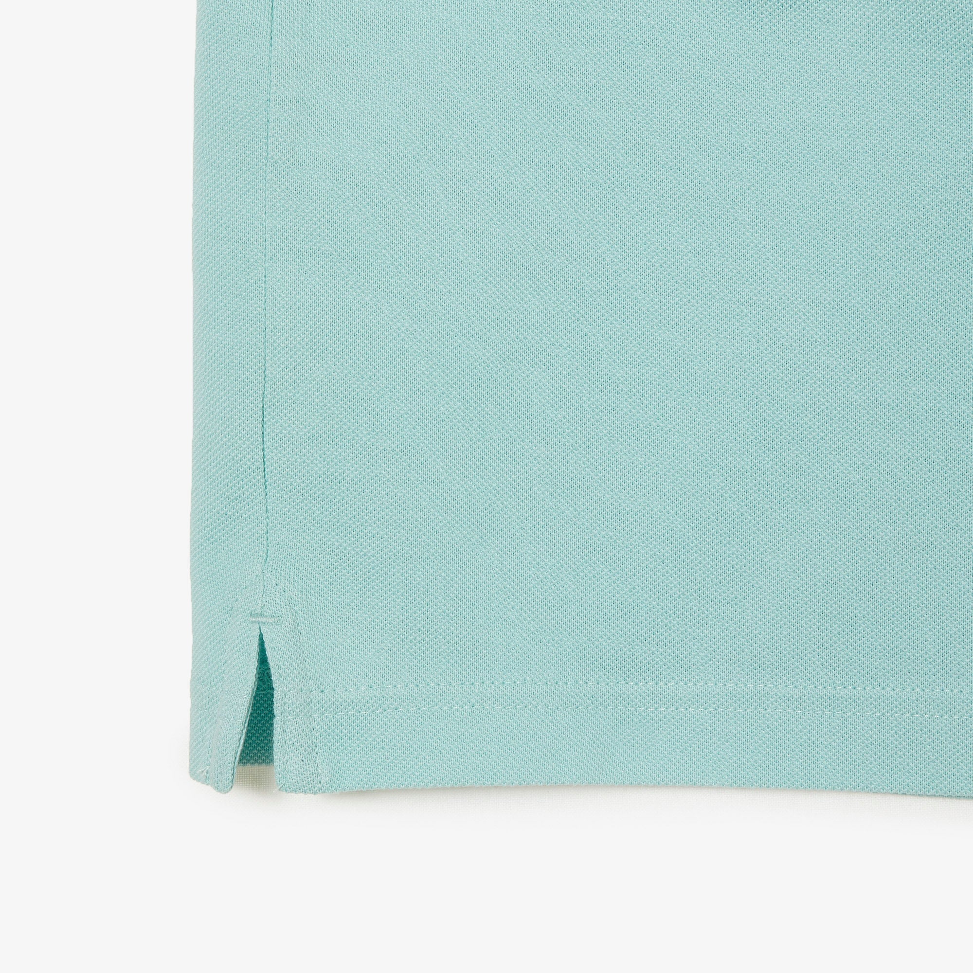 L.12.12 fitted polo shirt in small pique - Pastille