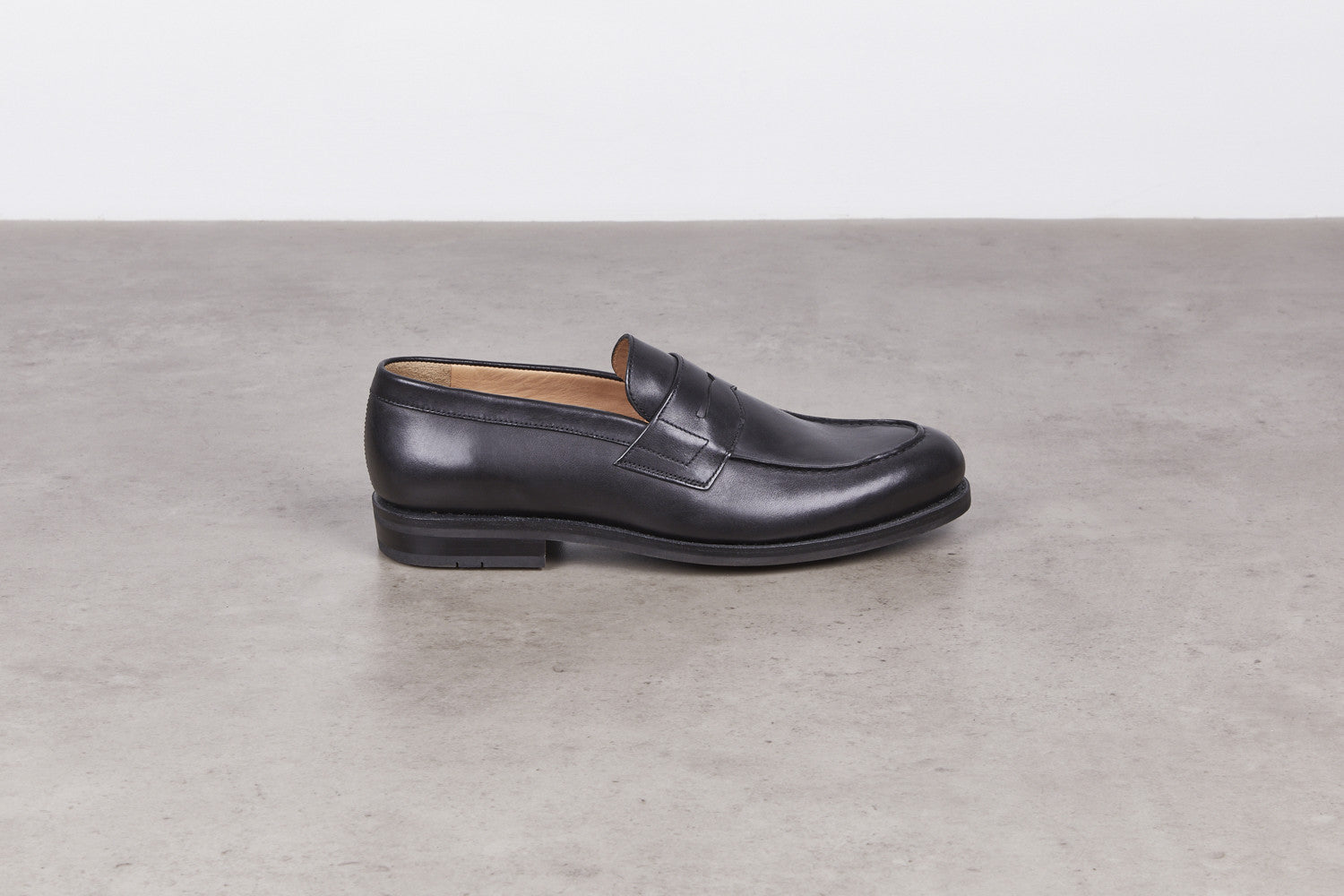 16qty NEW / Loafer POLLEN ANILCALF SATIE - Noir