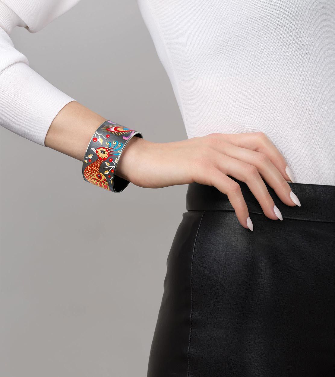 Manchette Diva en émail et plaqué au rhodium - Gris & rouge & rose