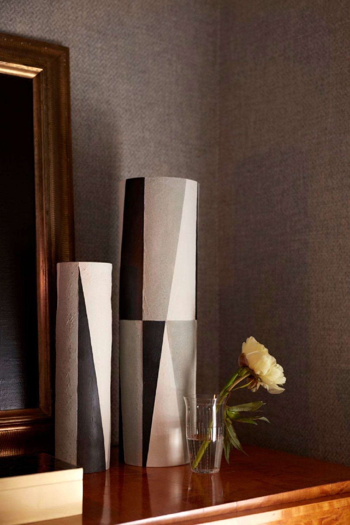 Grand vase Cubisme en faïence - Blanc, Gris & Noir