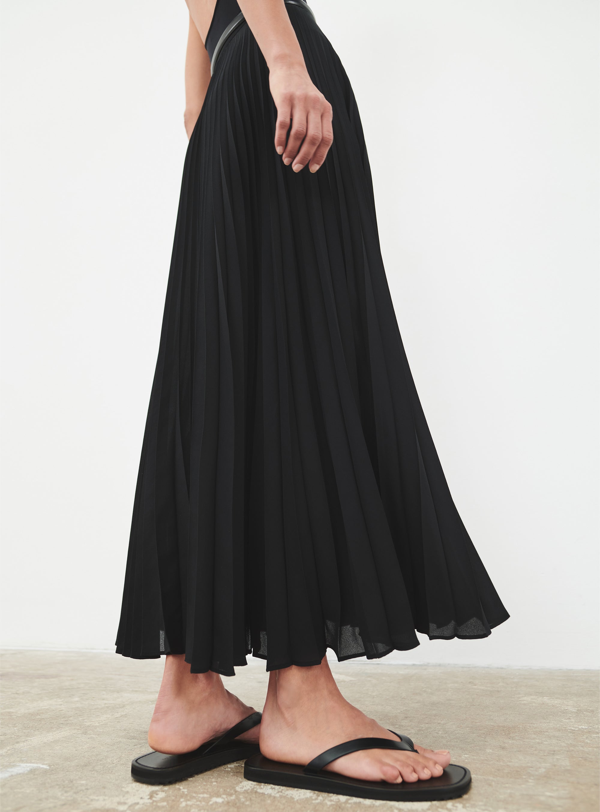 Pleated Skirt - Black