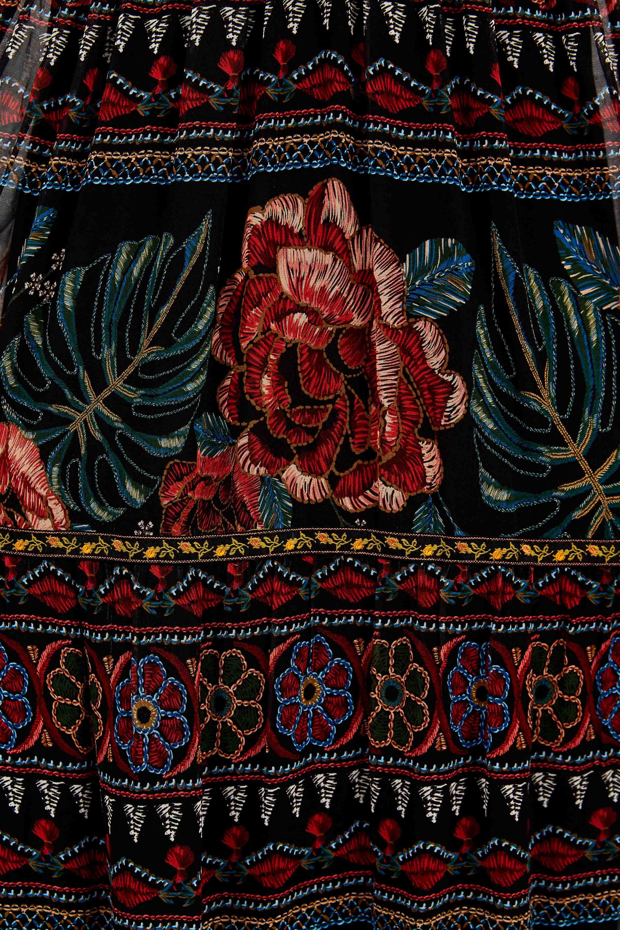 Robe longue brodée Floral - Noir