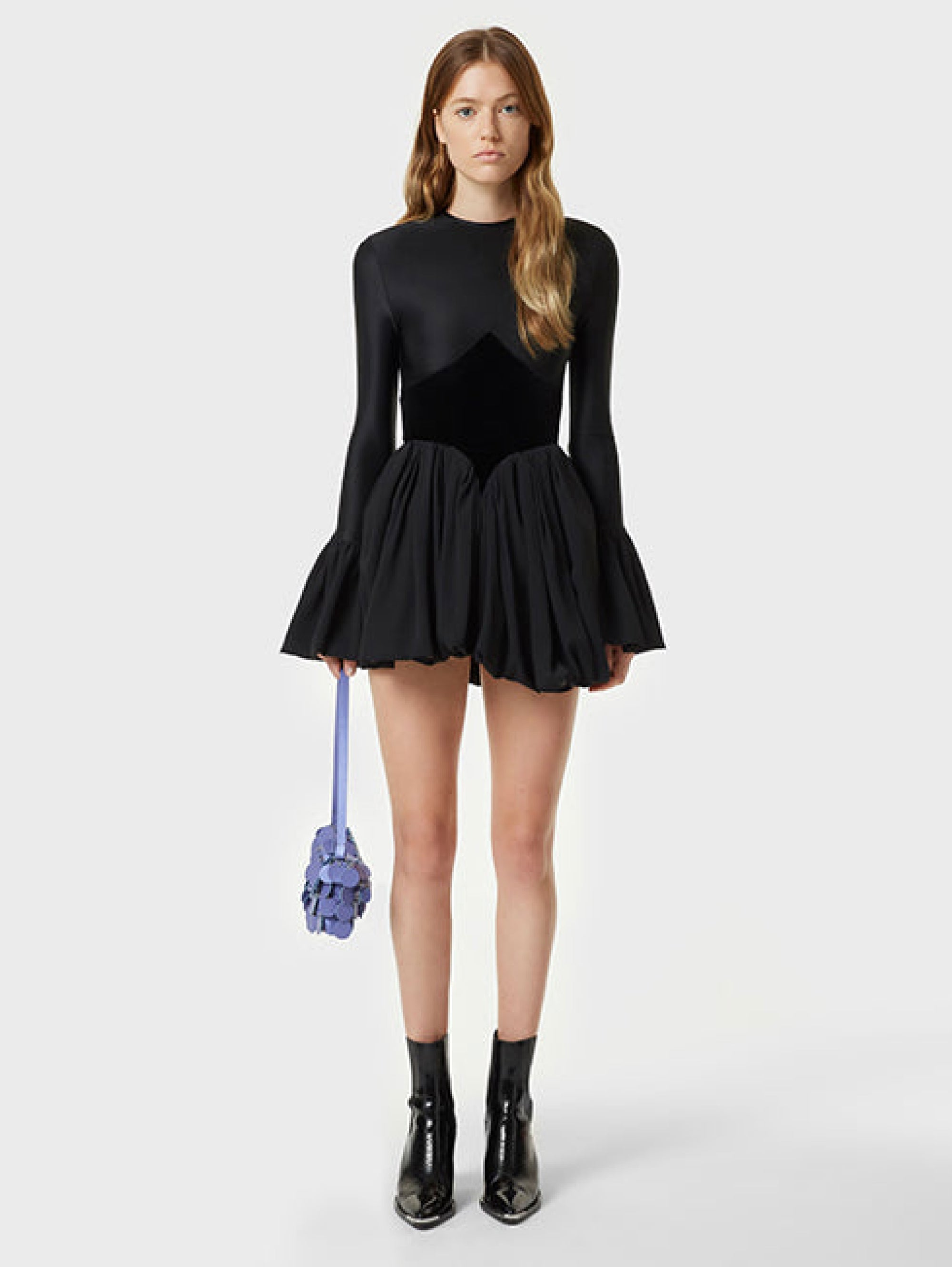 Black Robe - Black
