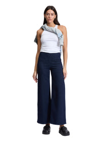 Epic Peyton : bottines à taille mi-haute et coupe évasée ; FTWT Saige : boxer ample et coupe droite ; FTWT Logan : pantalon de sport à enfiler ; Charlie HR : pantalon large ; FTWT Phoebe : pantalon large à cordon de serrage - Rinse