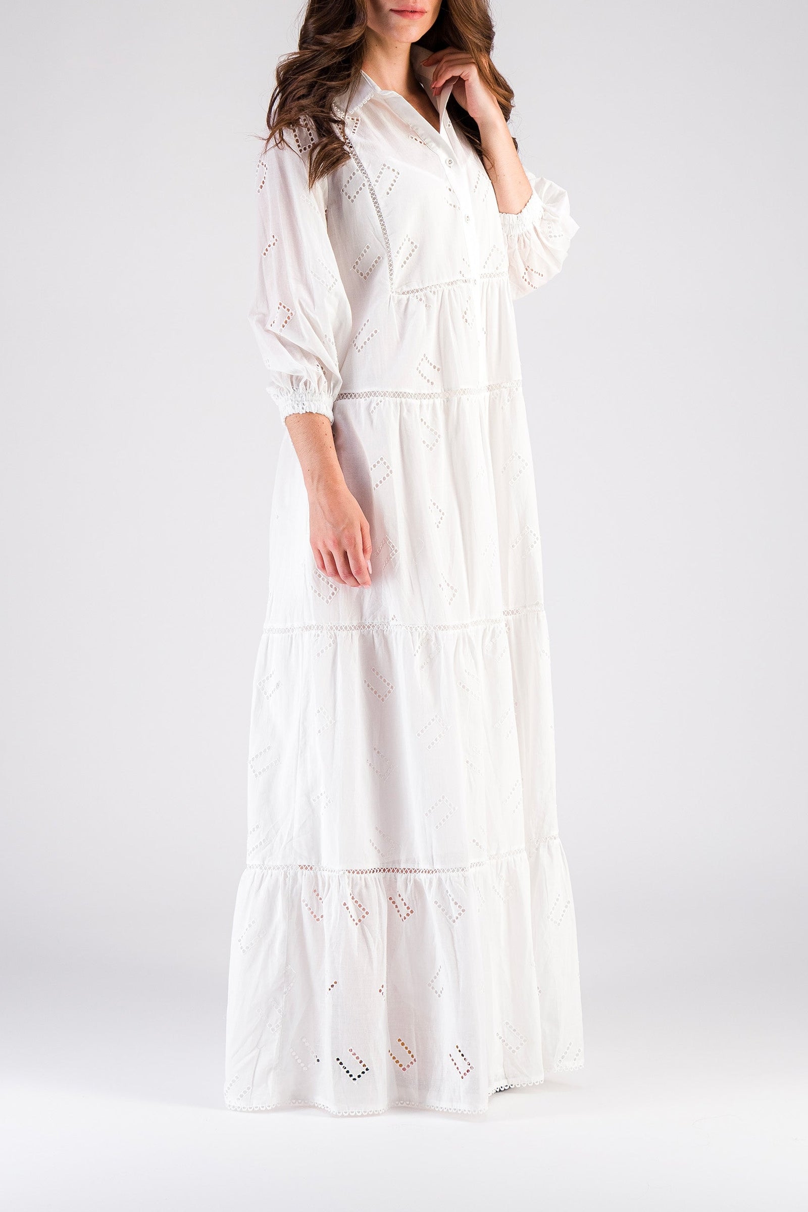 Maxi dress with ruffles and broderie anglaise - White