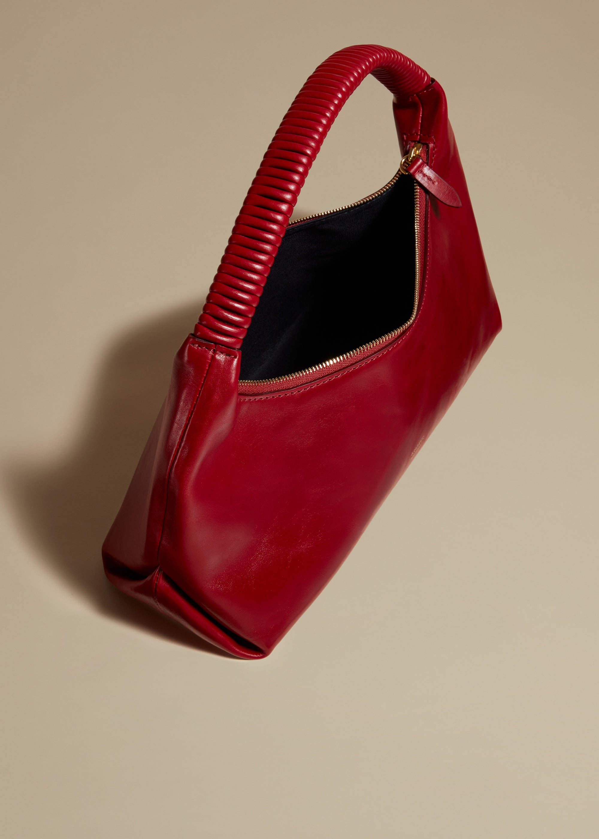 Remi hobo in leather - Rouge Red