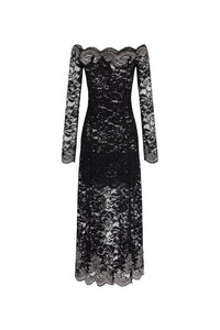 Long dress in lace