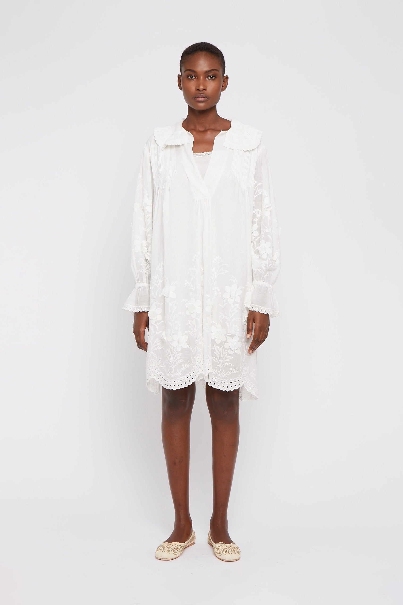 ZNOSTOCK_WHITE ROBE TRAVAILLEE ROSES BIS - White