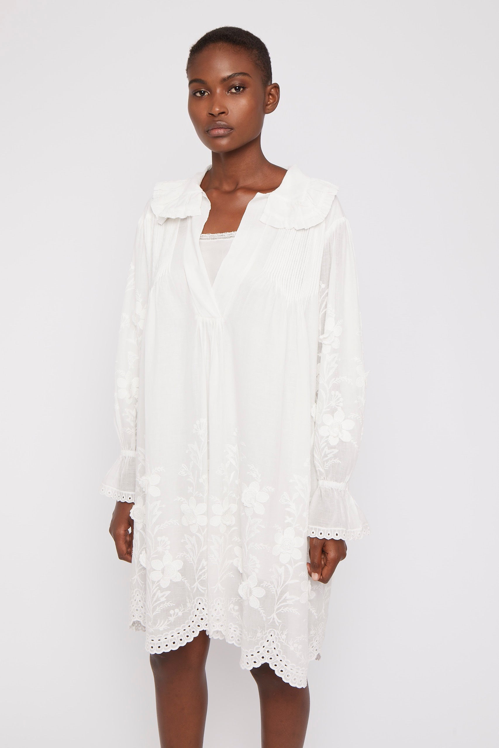ZNOSTOCK_WHITE ROBE TRAVAILLEE ROSES BIS - White
