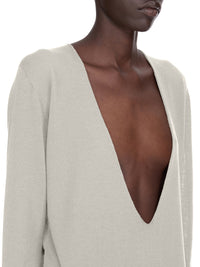EXTREME V NECK PULL