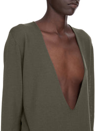 EXTREME V NECK PULL