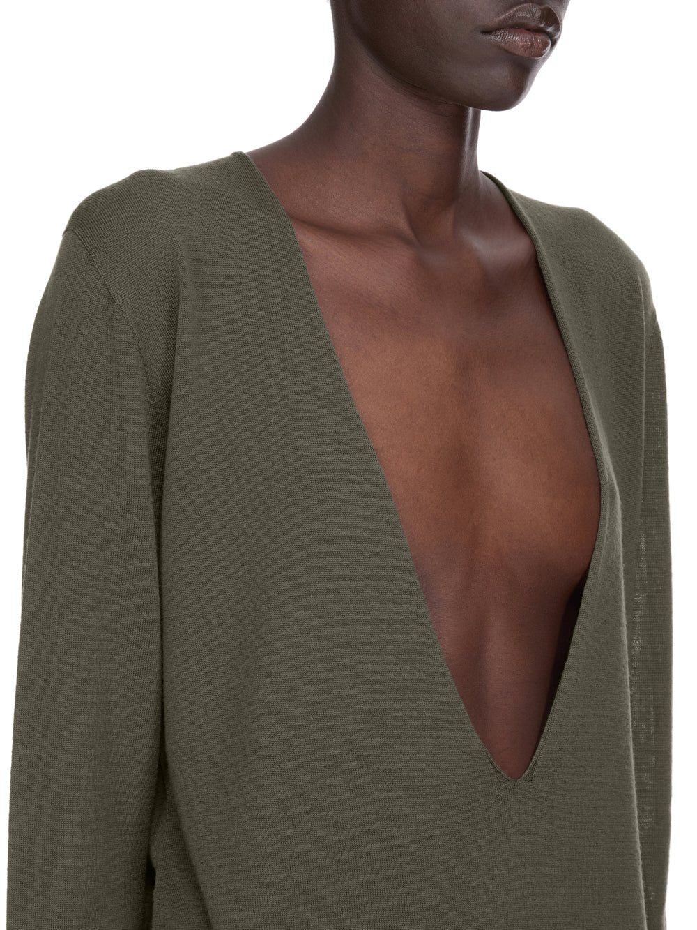 EXTREME V NECK PULL