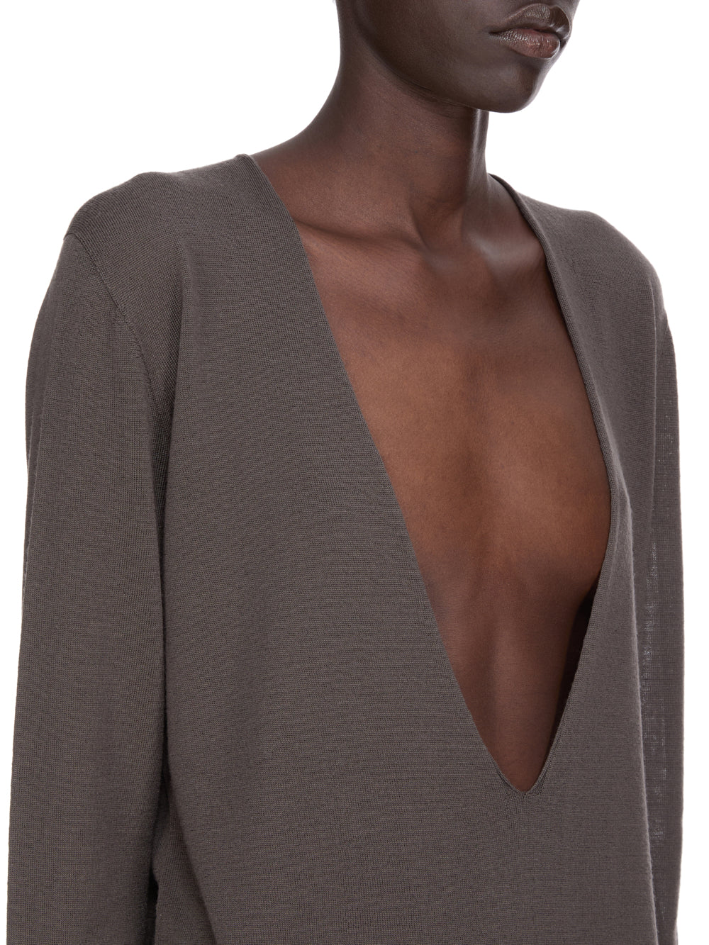 EXTREME V NECK PULL