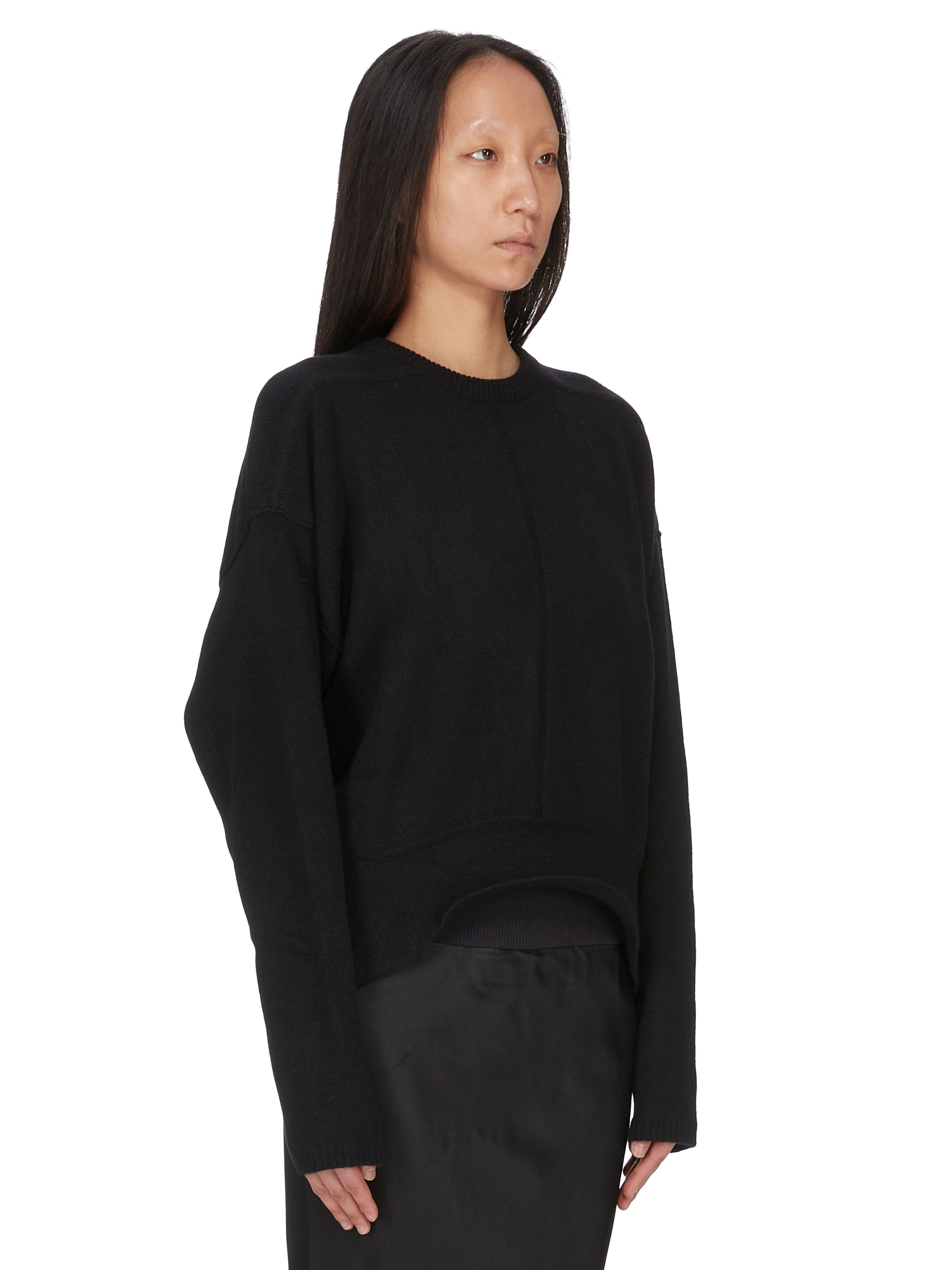 ROUND NECK