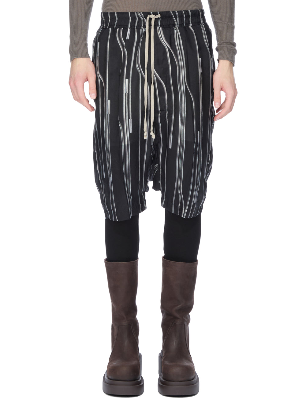 Rick's Pods Shorts - Black & Pearl