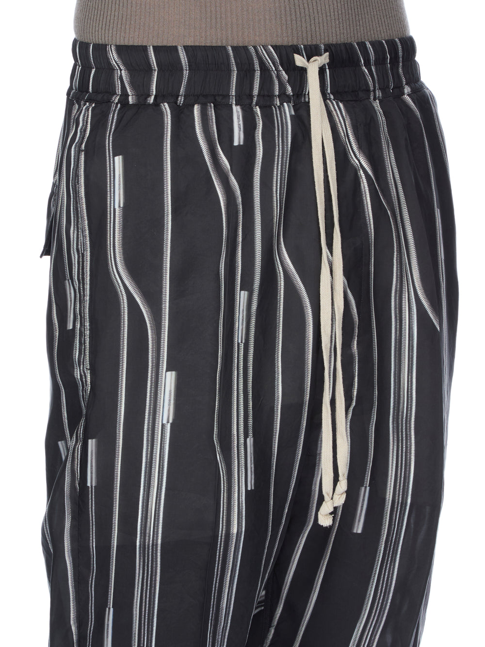 Rick's Pods Shorts - Black & Pearl