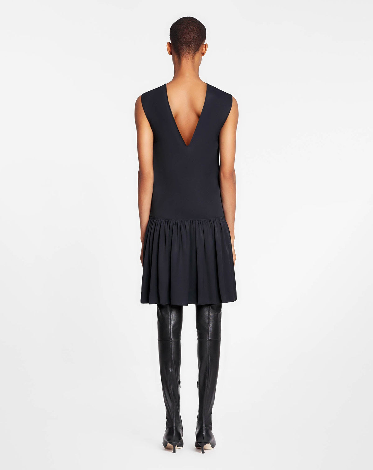 ZZNO STOCK NOIR SLEEVLESS RD NECK DRESS WITH RUFFLES