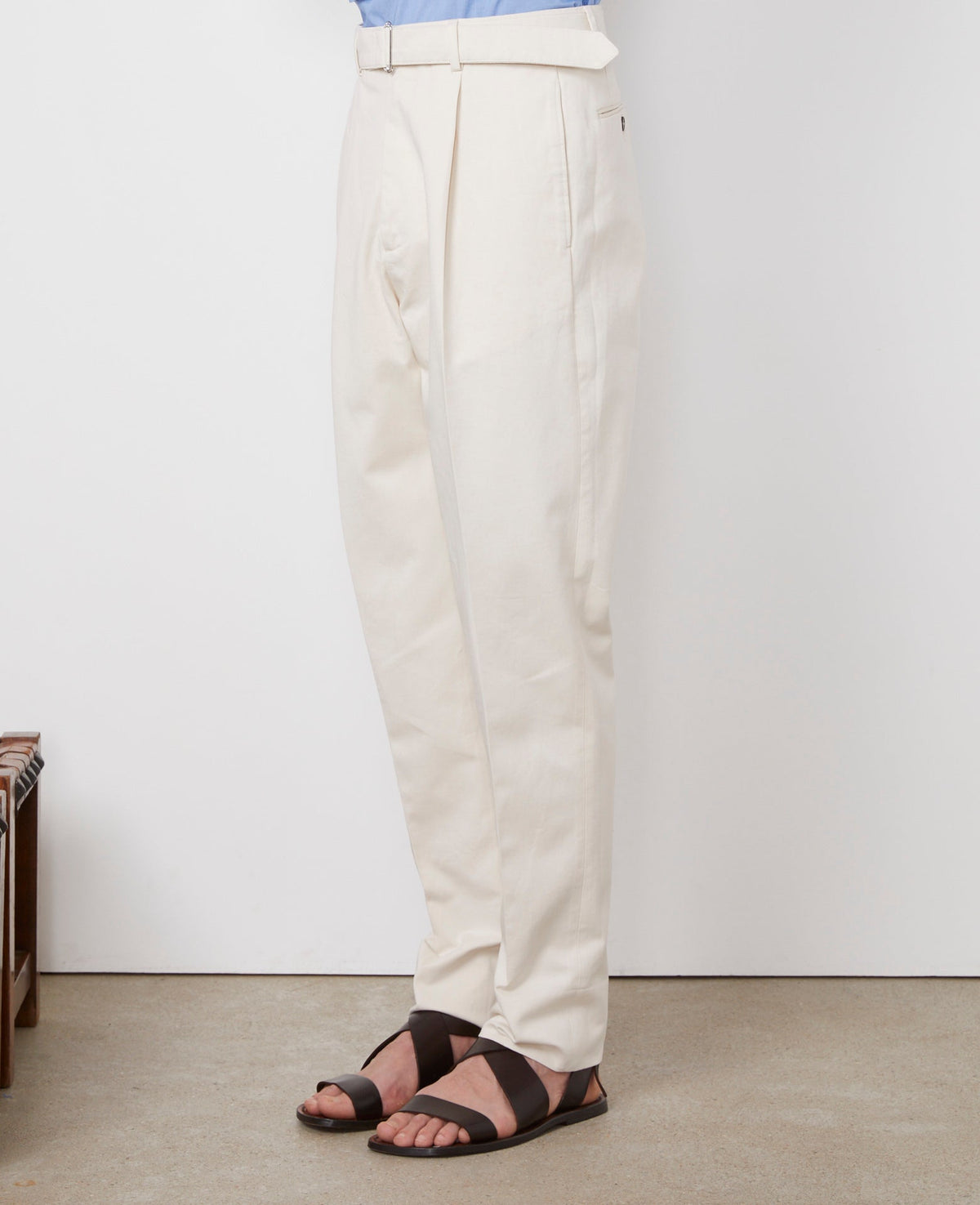ECRU // Chino Hugo
