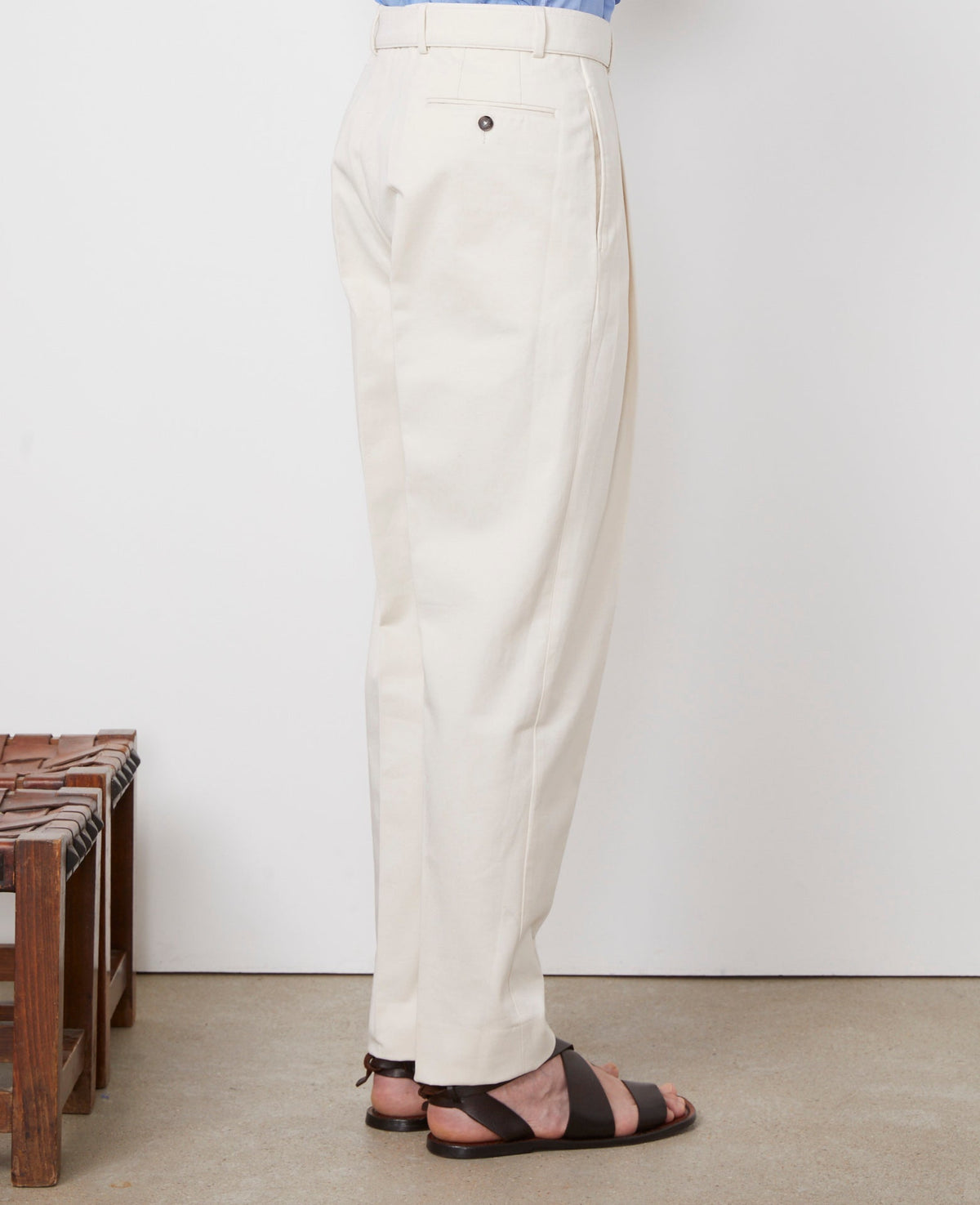 ECRU // Chino Hugo