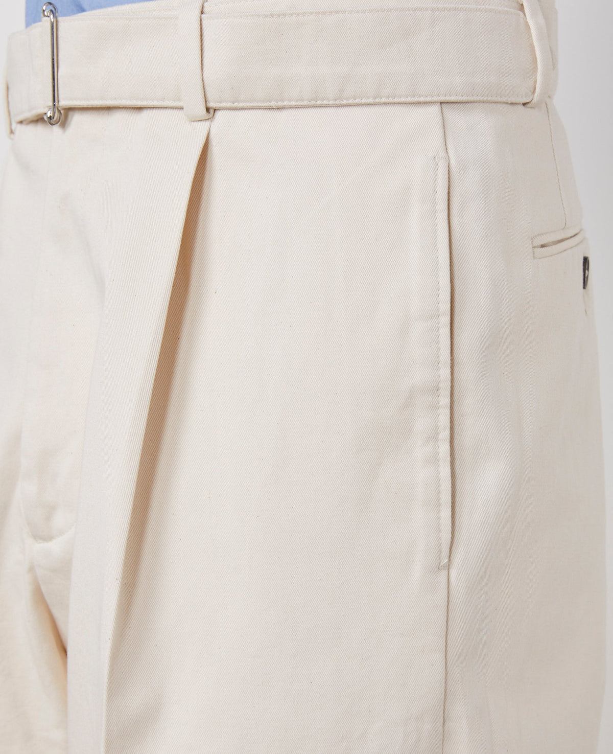 ECRU // Chino Hugo