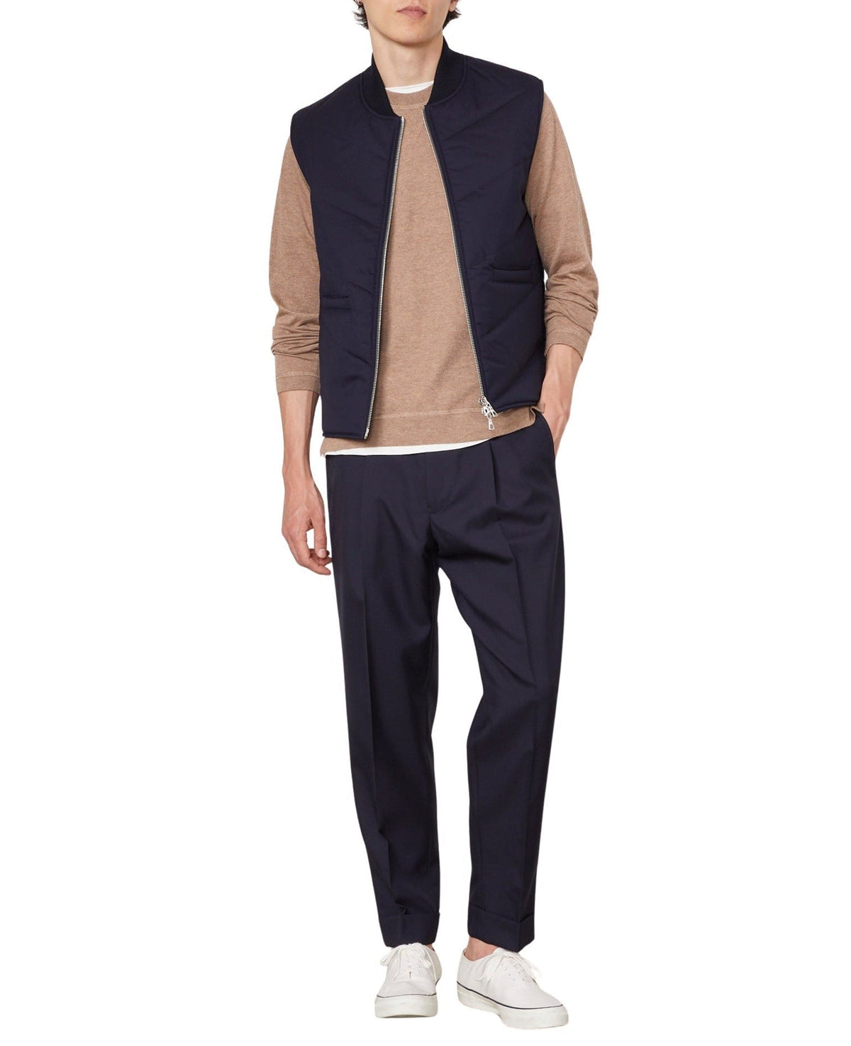 NAVY // DOUDOUNE DAMIEN