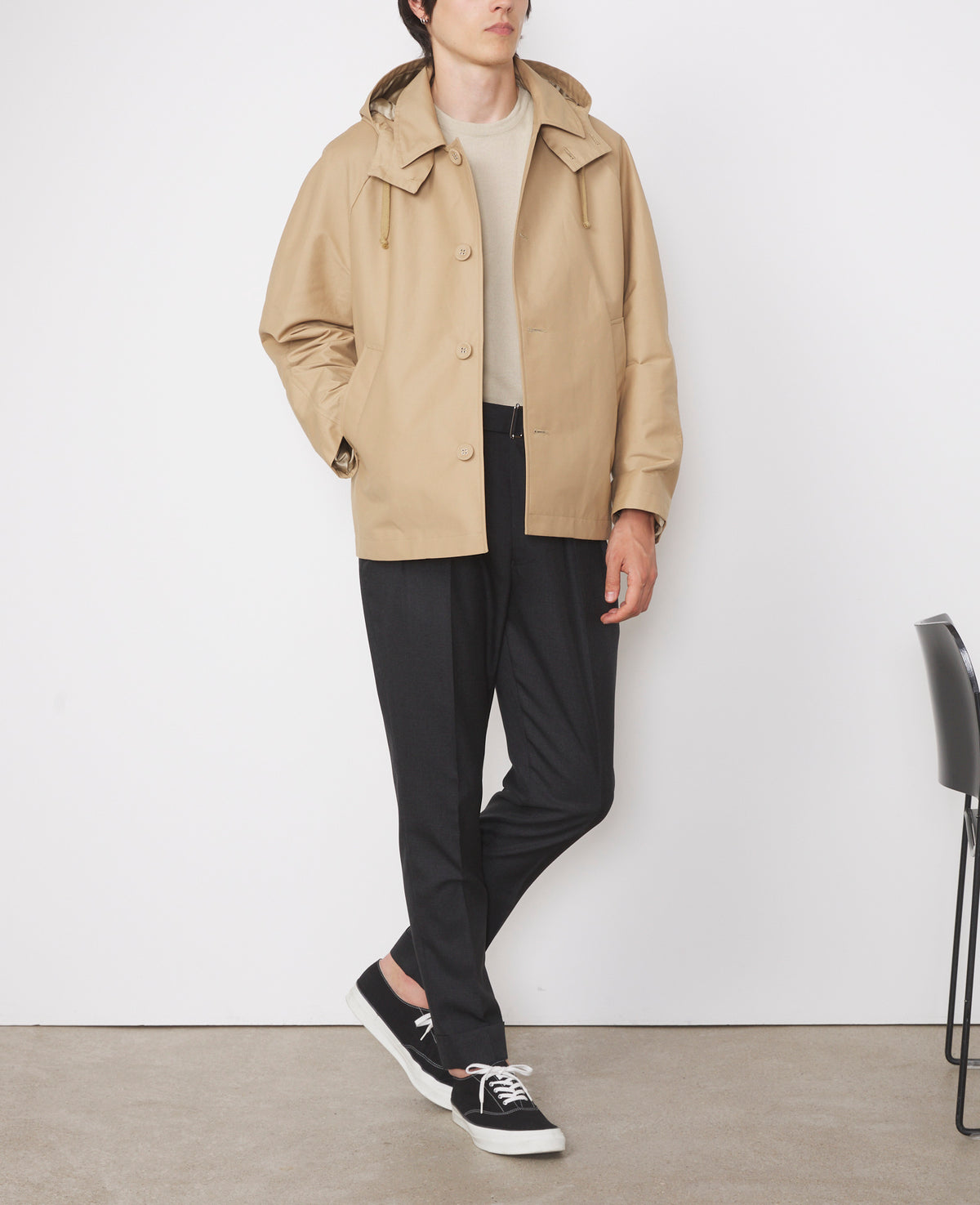 BEIGE // Trench coat Fergie