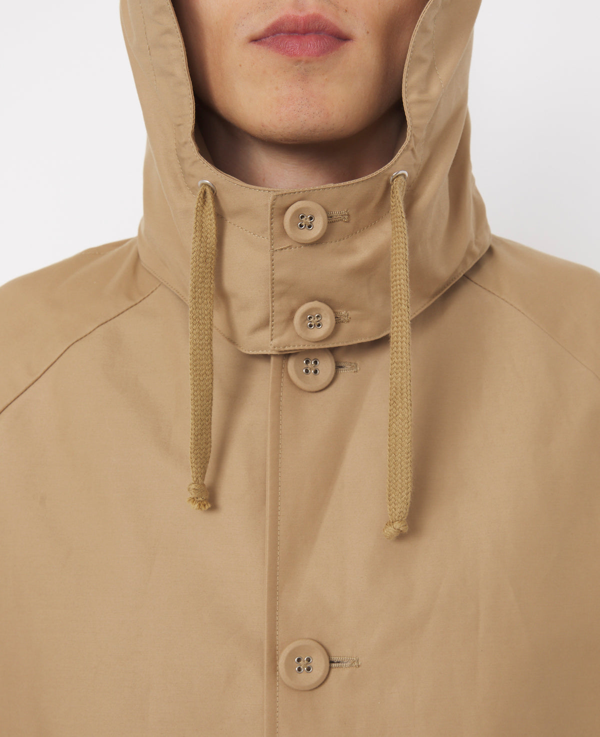 BEIGE // Trench coat Fergie
