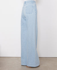LIGHT BLUE // Jean Romy