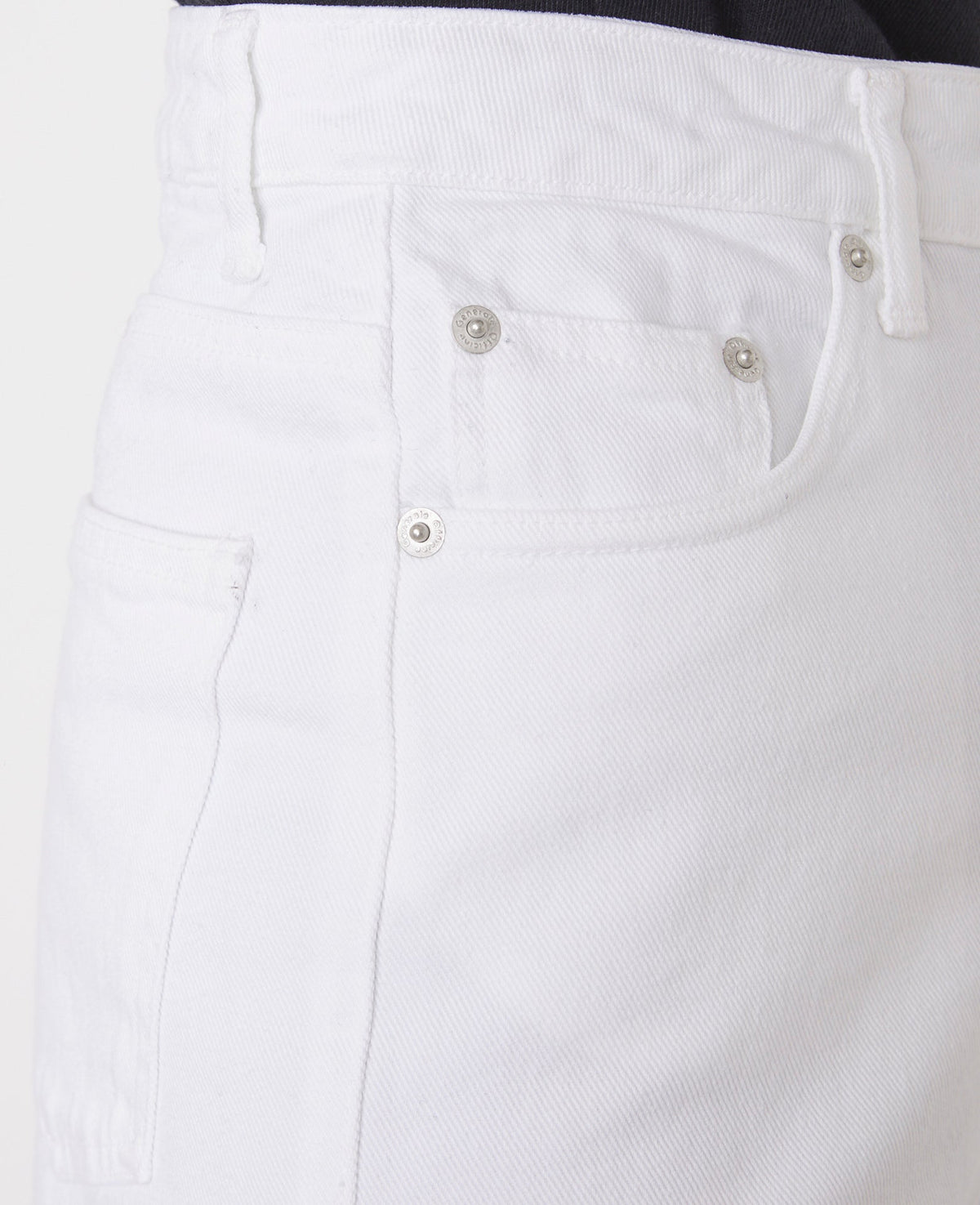 WHITE // Jean Romy
