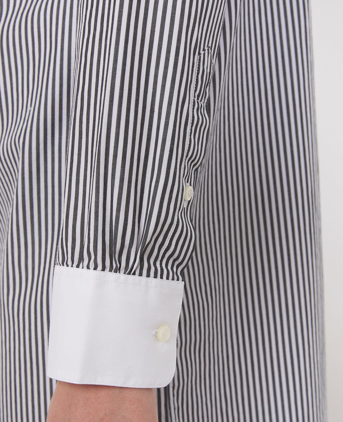 BLACK/WHITE // Robe Laetitia