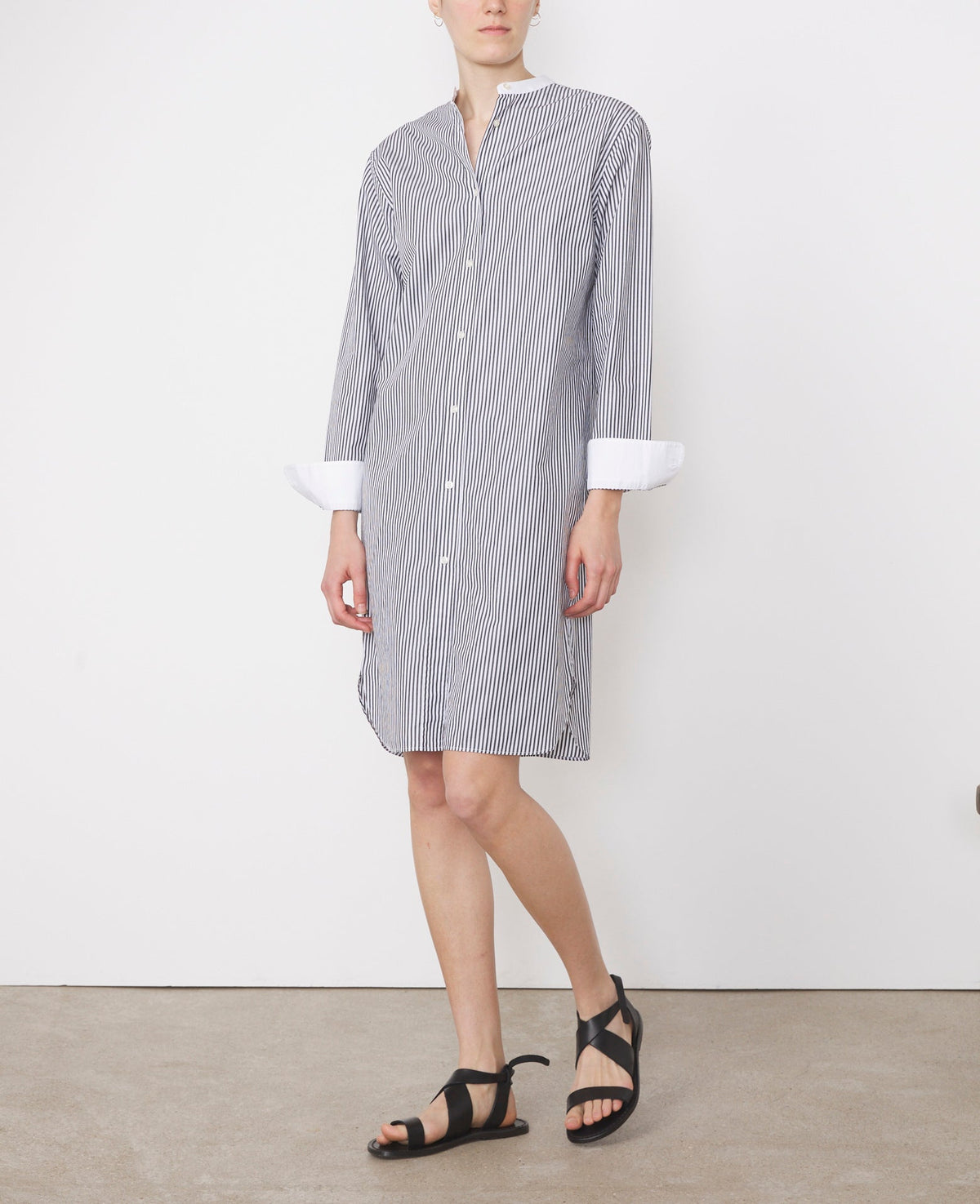 BLACK/WHITE // Robe Laetitia