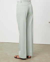PALE GREEN // Pantalon Lorine