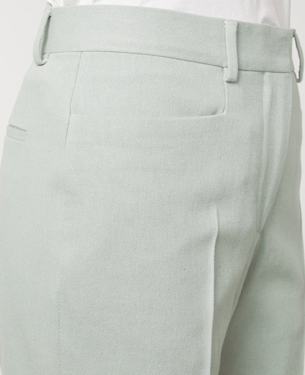 PALE GREEN // Pantalon Lorine