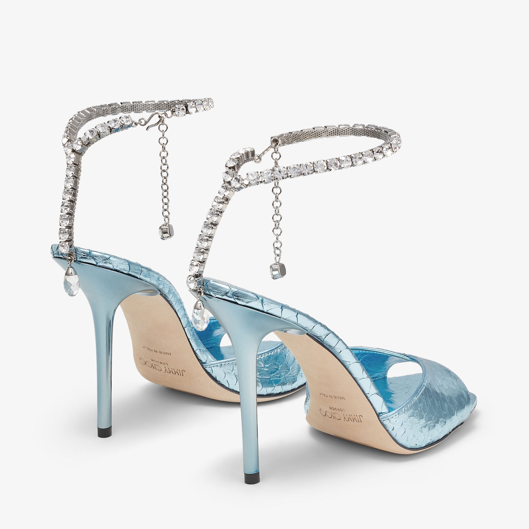 Sandales Saeda 100 en cuir imprimé serpent métallisé - Ice Blue & Crystal